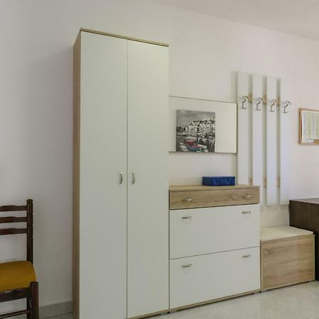 Renic Apartmani Kastela Bagian luar foto