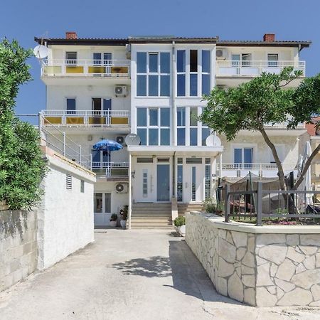 Renic Apartmani Kastela Bagian luar foto