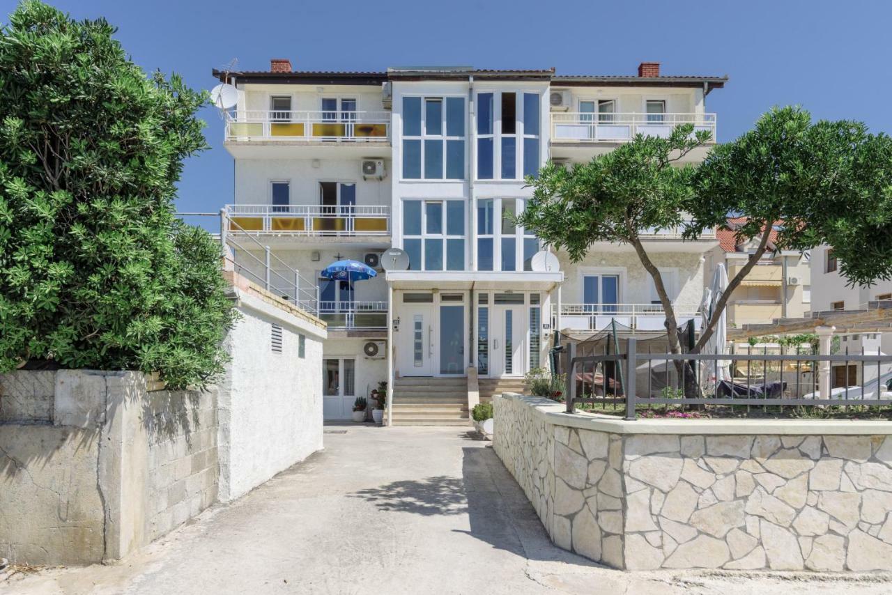 Renic Apartmani Kastela Bagian luar foto