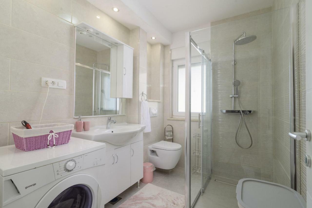 Renic Apartmani Kastela Bagian luar foto