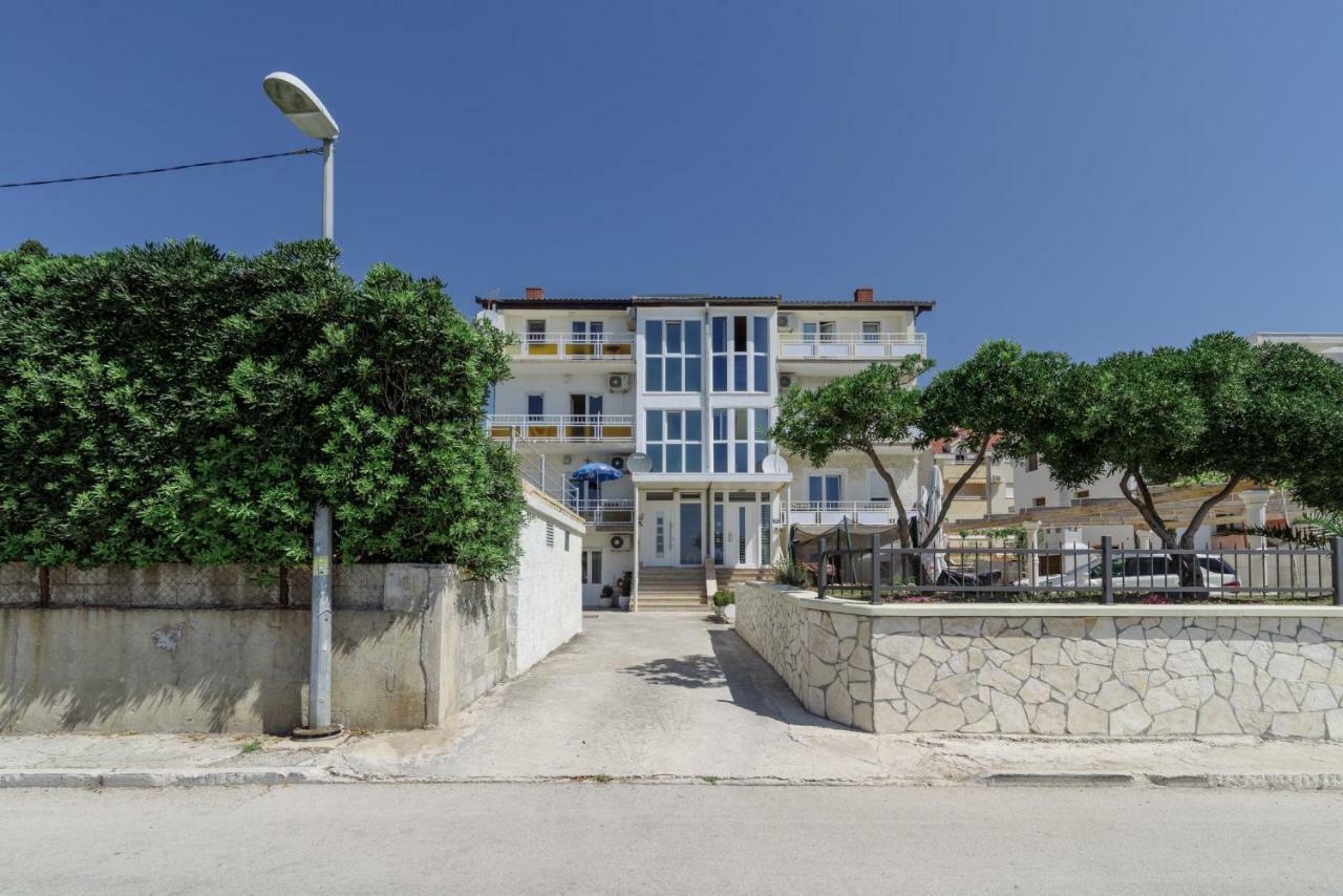 Renic Apartmani Kastela Bagian luar foto