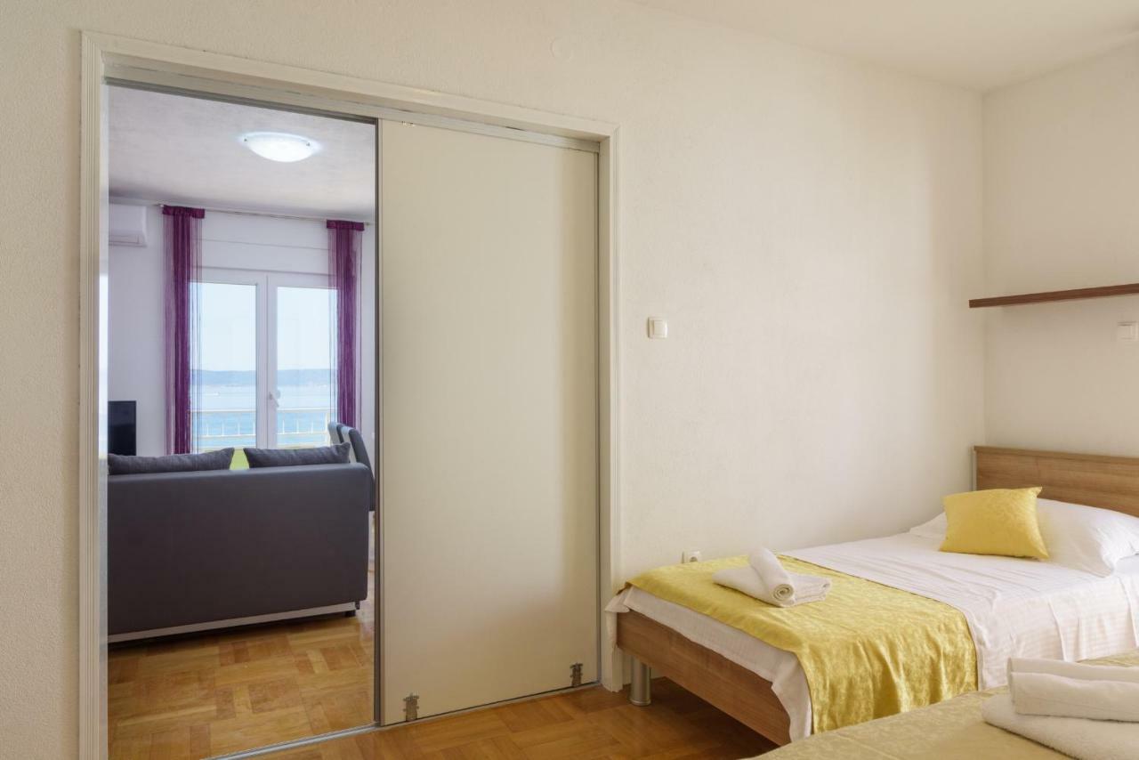 Renic Apartmani Kastela Bagian luar foto